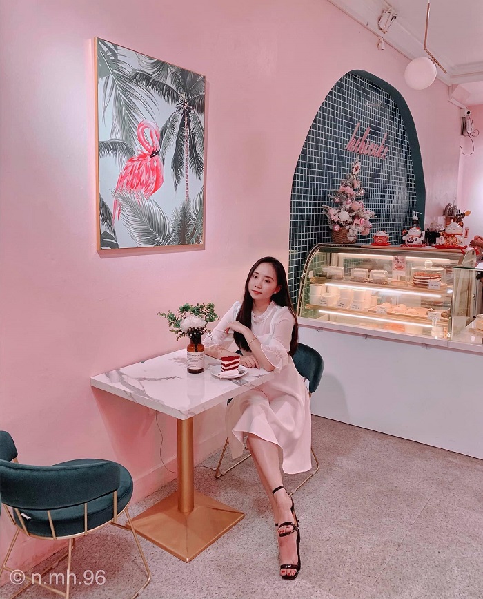 Pink tone cafe in Hanoi - Hibi_Cake