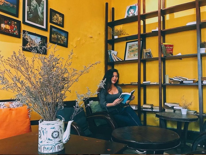 Yellow-tone cafes in Hanoi-hoian-yenbellydance