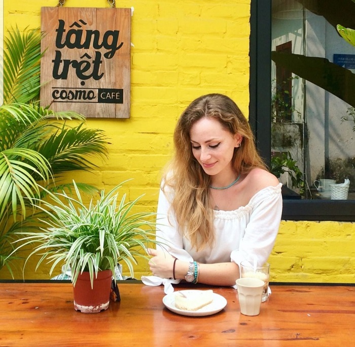 Những quán cafe tone vàng ở Hà Nội-tang-tret-thuong-trabanh
