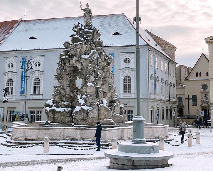 kinh nghiệm du lịch Brno – thăm quảng trường chợ rau
