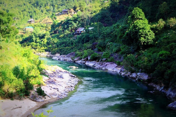 Suối nước nóng Klu Đakrông - khám phá dòng sông Đakrông