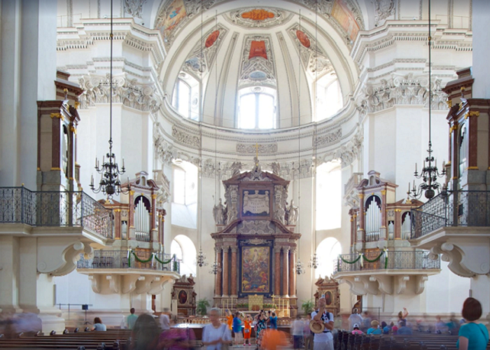 Tham quan nhà thờ Salzburg  - bên trong nhà thờ