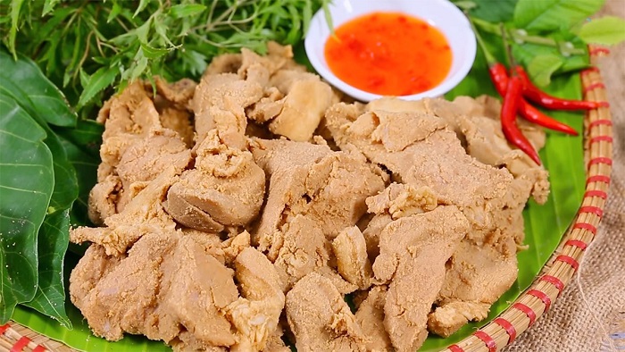 Thịt chua Thanh Sơn - thưởng thức