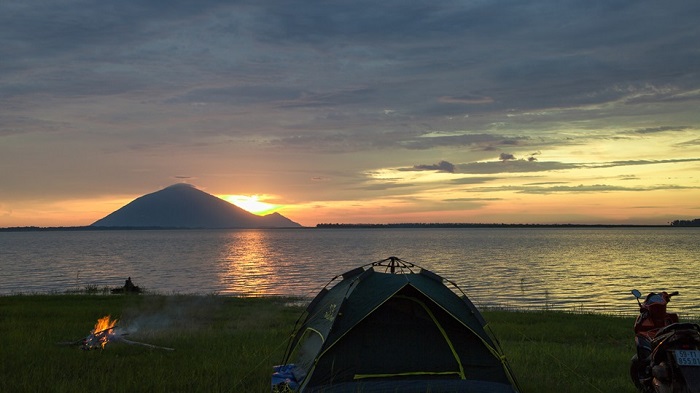  địa điểm cắm trại ở Tây Ninh - hồ Dầu Tiếng