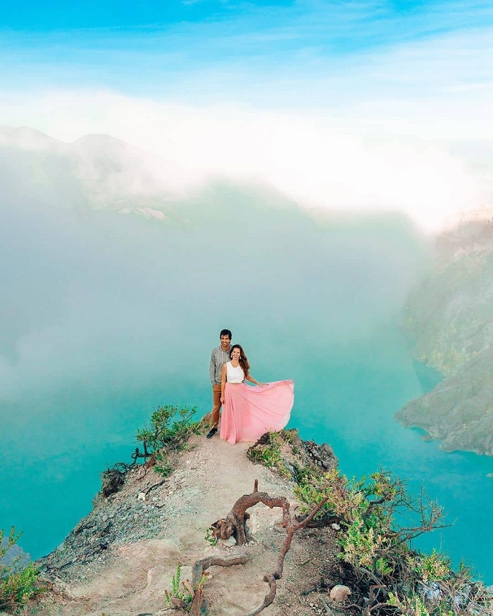 Vẻ đẹp của hồ Kawah Ijen Indonesia