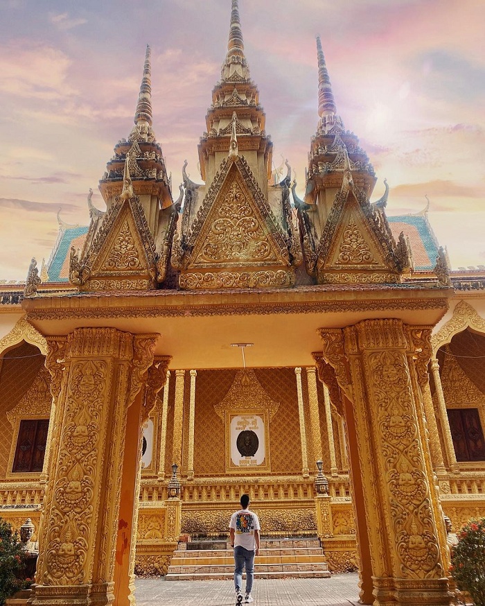Vam Ray Pagoda is one of the beautiful temples in Tra Vinh