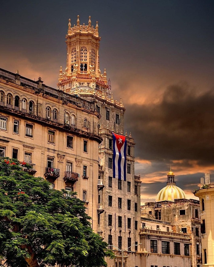 Bảo tàng Cách mạng - Phố cổ Havana
