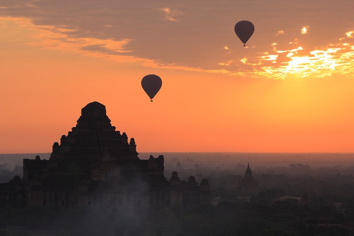 Ngắm bình minh ở Bagan tại Chùa Shwesandaw