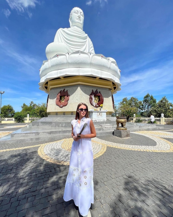  bức tượng Kim Thân Phật Tổ chùa Long Sơn điểm du lịch tâm linh ở Nha Trang