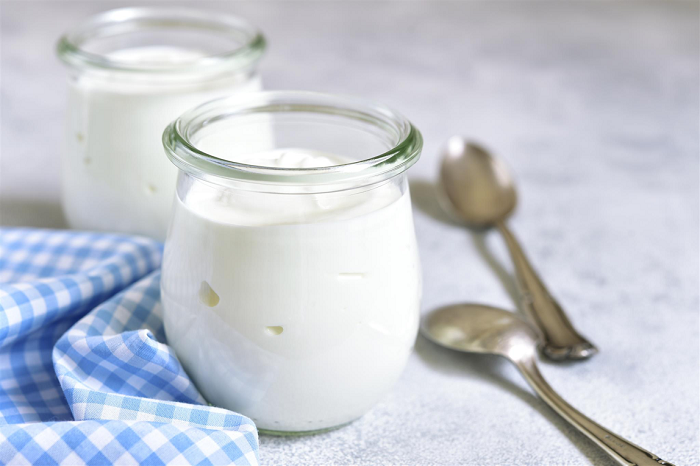 Bí quyết ăn Tết không nổi mụn là ăn nhiều sữa chua để bổ sung Probiotic