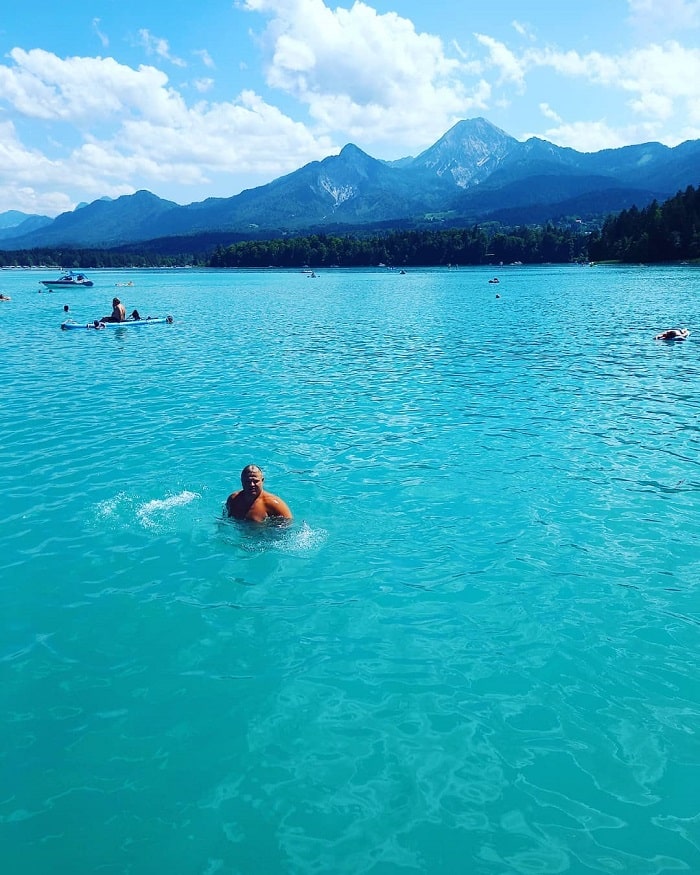 Bơi lội ở hồ Faaker See Áo
