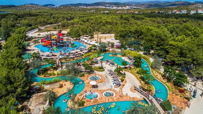 Dalmatia Aqua Park là một trong những công viên giải trí ở Croatia