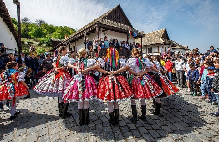 Lễ hội ở làng Holoko Hungary