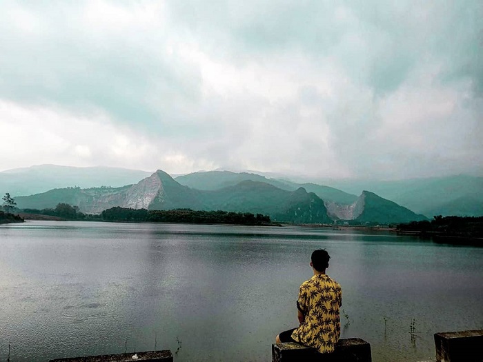 Hồ Đồng Chanh là hồ nước đẹp ở Hòa Bình mà bạn không thể bỏ qua