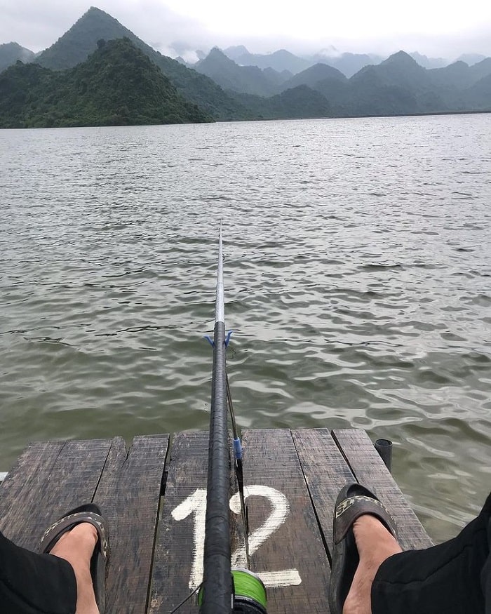hồ nước đẹp ở Ninh Bình - câu cá hồ Yên Quang