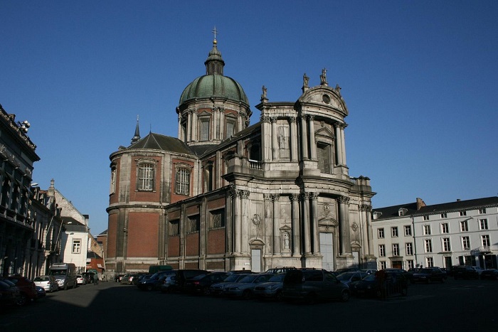 Khám phá nhà thờ Saint Aubain là hoạt động thú vị ở thành phố Namur