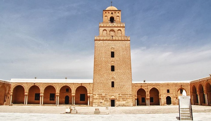 Nhà thờ Hồi giáo Lớn là điểm tham quan nổi tiếng ở thành phố Sfax Tunisia 