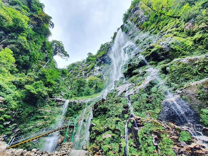 Thác Ong Chúa là thác nước đẹp ở Lào Cai nằm trên đỉnh Nhìu Cồ San