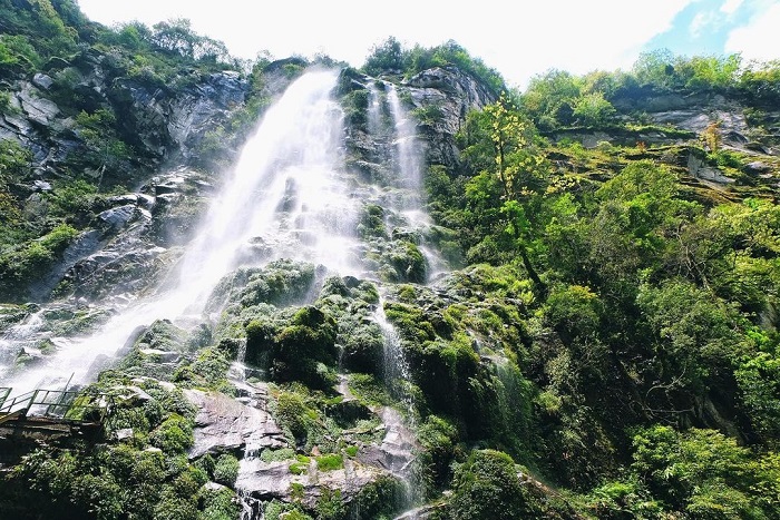 Đây là thác nước đẹp ở Lào Cai đẹp bốn mùa trong năm