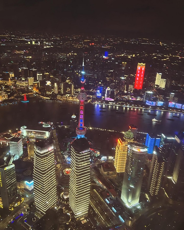 Shanghai Tower là một trong những đài quan sát cao nhất thế giới rất đẹp vào ban đêm