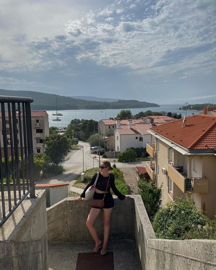 Check in ở đảo Cres Croatia