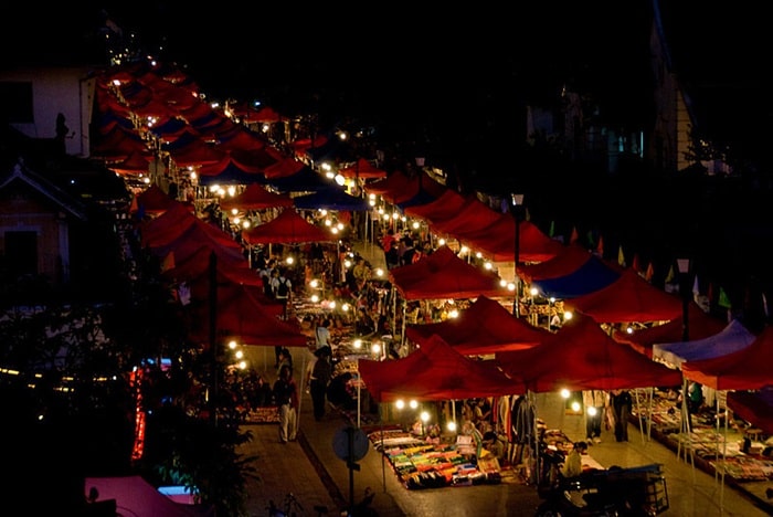 Chợ tối Vangthong - địa điểm mua sắm tại Viêng Chăn