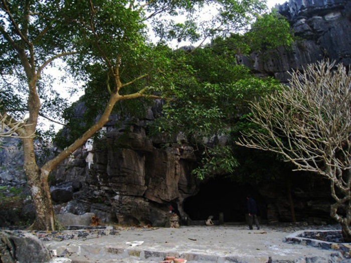 cave in Thanh Hoa - Ho Cong cave