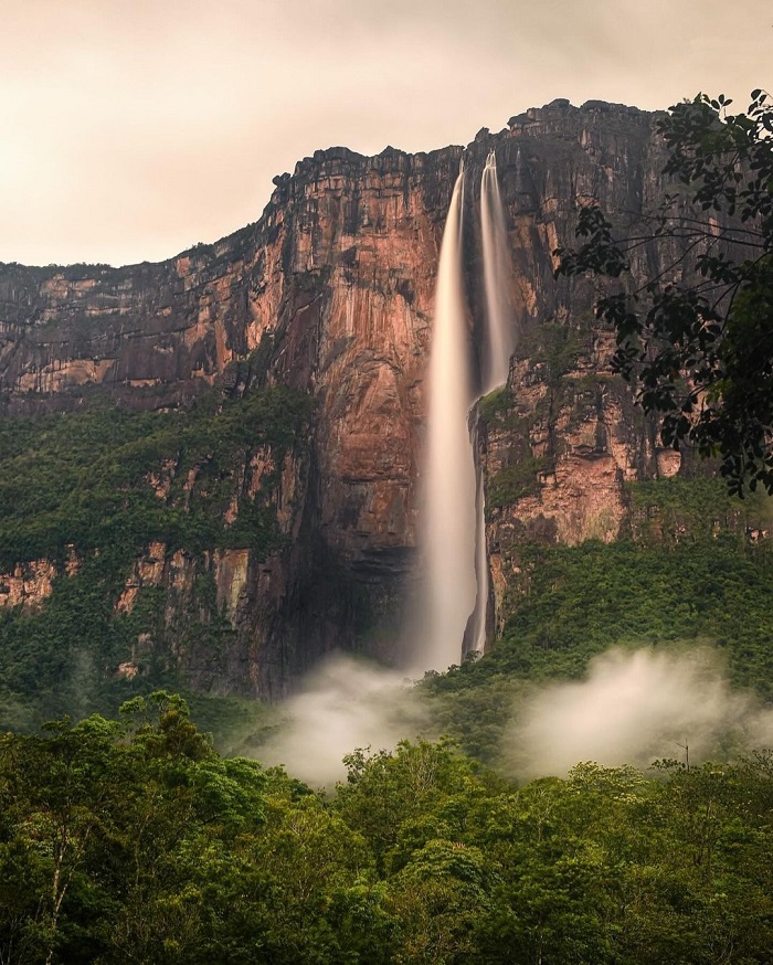 Angel Falls là kỳ quan thiên nhiên ở Nam Mỹ đã được công nhận Di sản thể giới