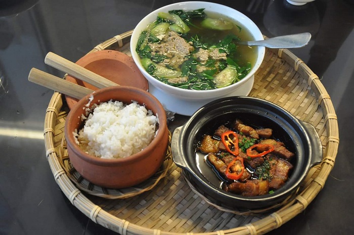 Delicious claypot rice restaurant in Con Dao - Chili claypot rice restaurant