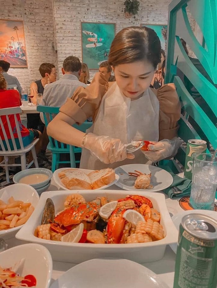 Delicious seafood restaurant in District 2 - Summer Crab