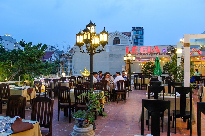 Delicious seafood restaurant in District 2 - Fresh seafood Le Gia District 2