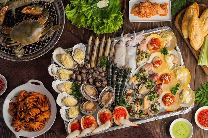 Delicious seafood restaurant in District 2 - Sanh Quan
