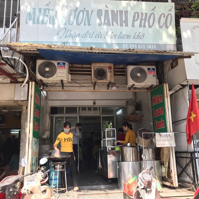 Delicious eel vermicelli restaurant in Hanoi - Old Quarter eel vermicelli