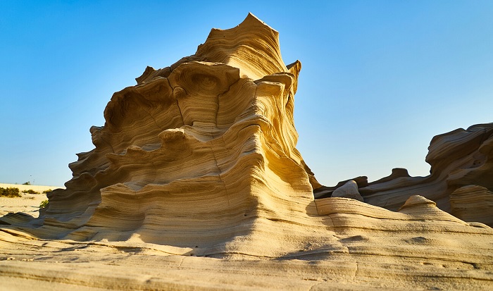 Cồn cát hóa thạch Al Wathba - Hồ Long Salt abu dhabi