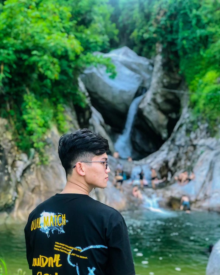 Waterfall No. 6 Ha Giang has a peaceful beauty
