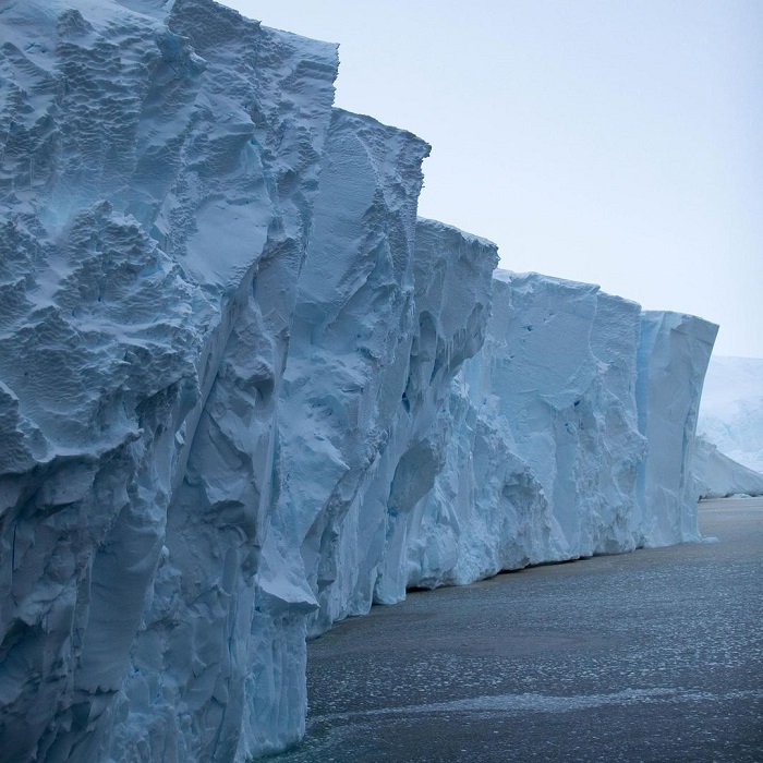 Ngắm sông băng Thwaites là trải nghiệm du lịch Nam Cực tuyệt vời