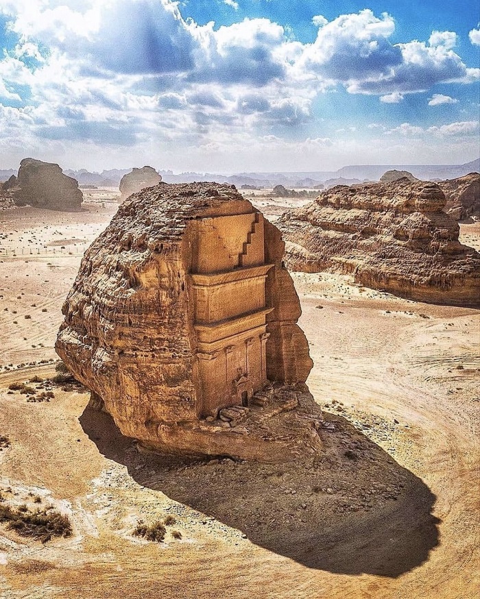 Ngôi mộ là điển hình nhất về kiến ​​trúc Nabataean - du lịch Madain Saleh