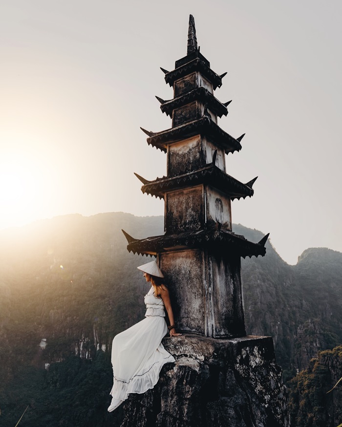 du lịch Tràng An - Bái Đính 2 ngày 1 đêm - hang Múa