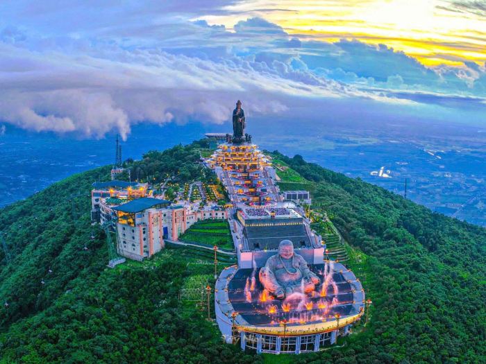 giá vé cáp treo núi Bà Đen dịp Tết