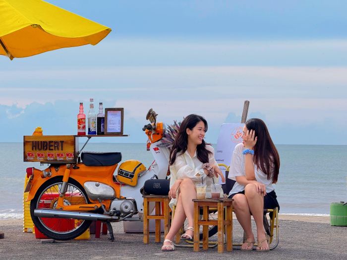 quán cafe sống ảo ở Bàu Trắng Hubert Coffee