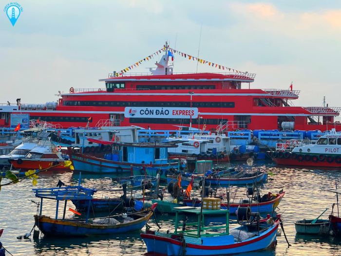 di chuyển để trekking vườn quốc gia Côn Đảo 