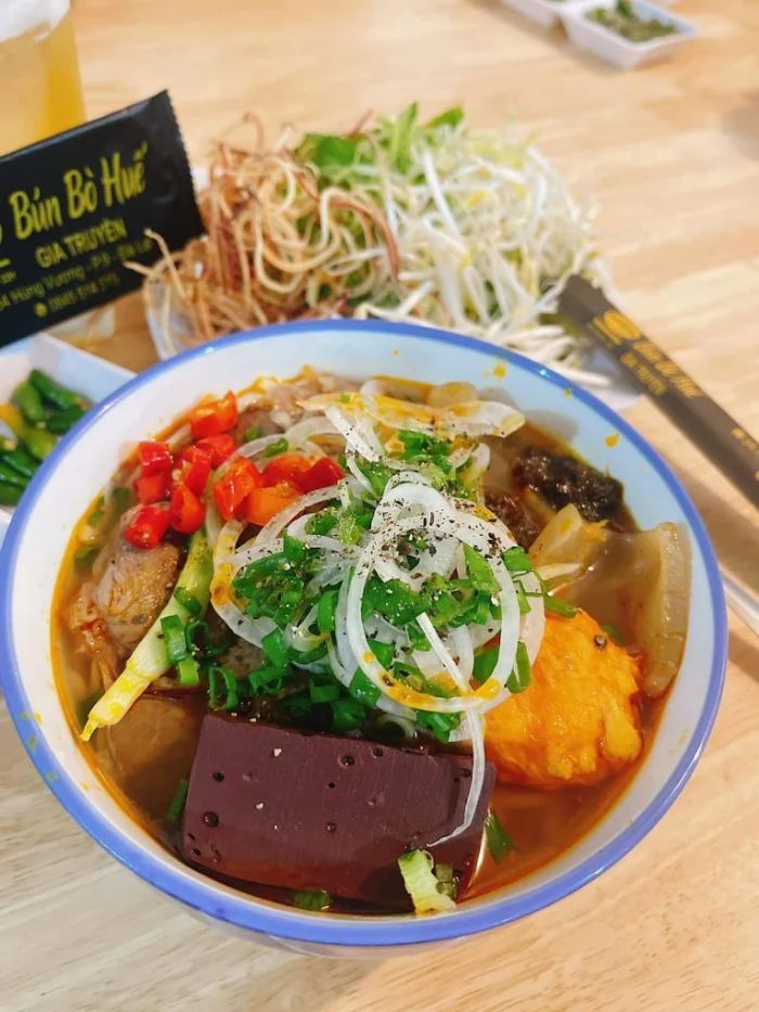 quán ăn mở xuyên Tết tại Đà Lạt Bún bò Nguyễn Gia