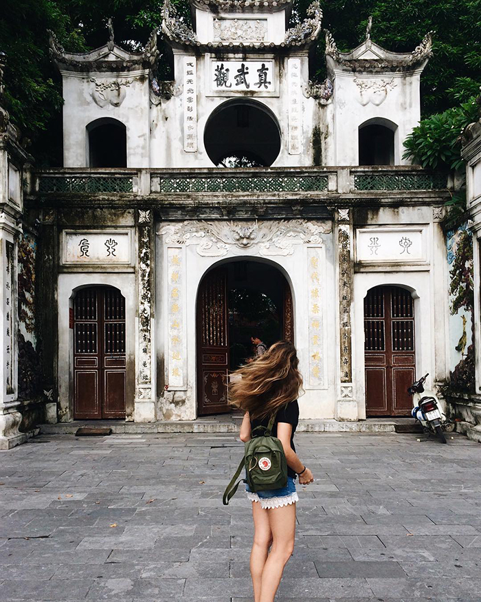 Đến Thăng Long tứ trấn - Bạn có thể thăm đền kết hợp