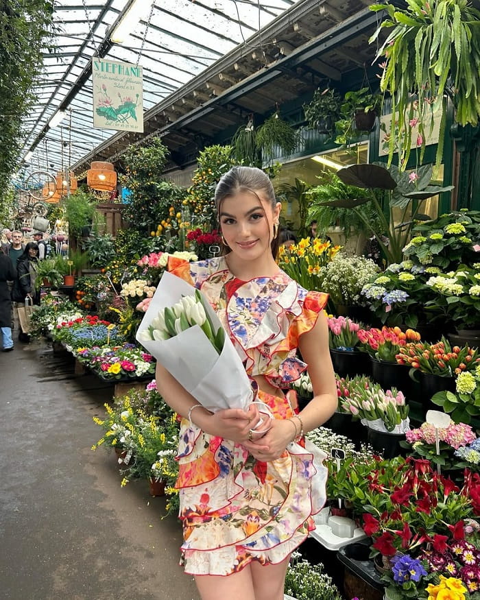  Chợ hoa – Nữ hoàng Elizabeth II là điểm check in mùa xuân ở Paris