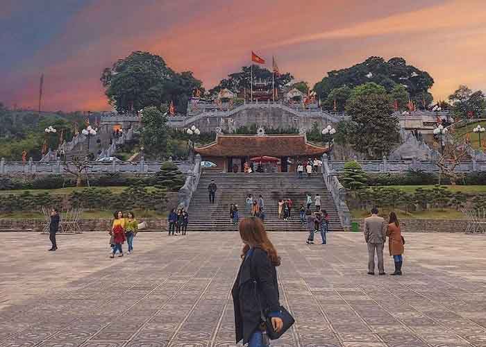 5 địa điểm du xuân hot - Đền Cửa Ông Cẩm Phả