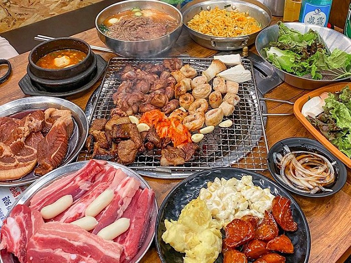Du lịch Hàn Quốc mùa đông - ăn đồ nướng