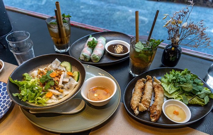 Entre 2 Rives là quán ăn Việt Nam ngon ở Paris 