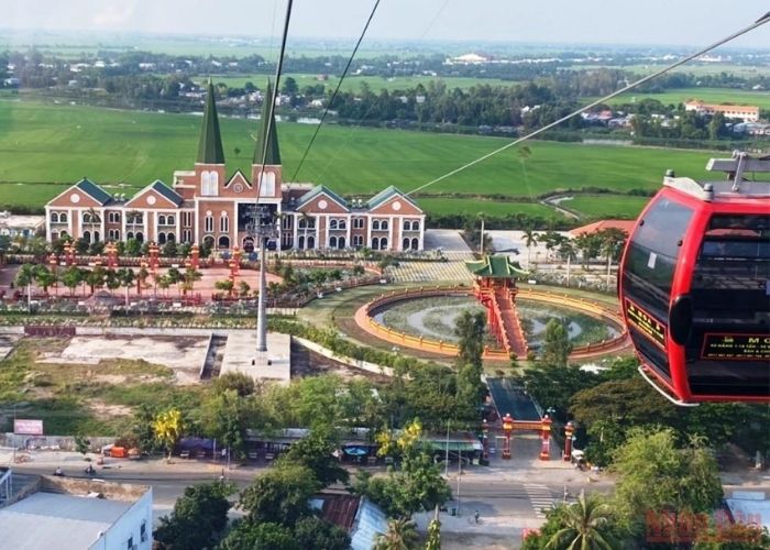 Điểm du lịch gần Miếu Bà Chúa Xứ 