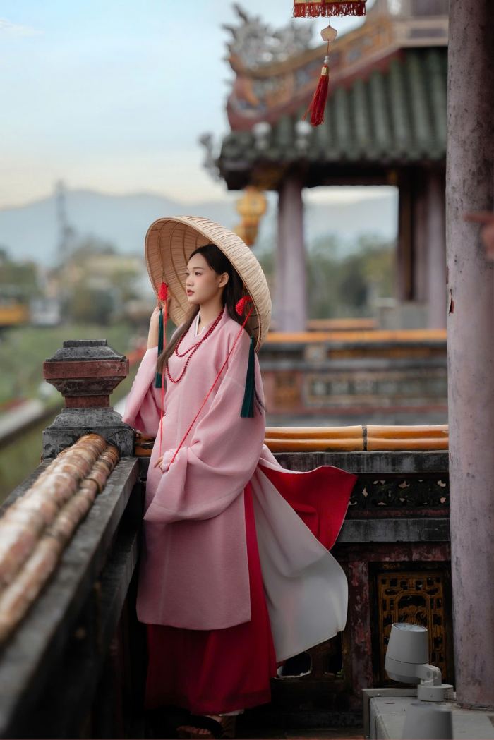 Lịch mở cửa Đại Nội Huế Tết 2026 trang phục 