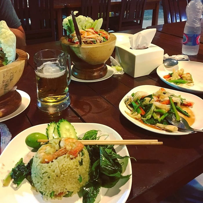 Hải sản Thanoon là nhà hàng hải sản ở Phuket được lòng du khách địa phương